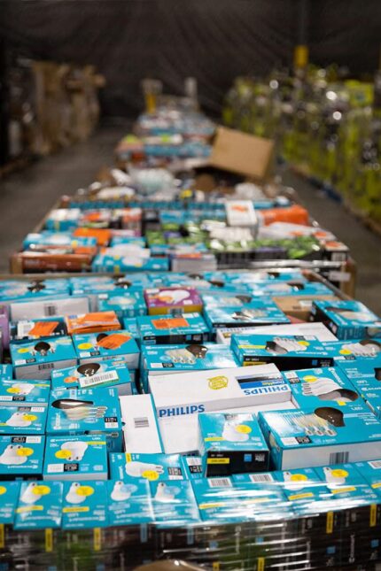 Wholesale Lighting Pallets – 100-120 Items for Resellers, $500 | Liquidation Lighting Fixtures